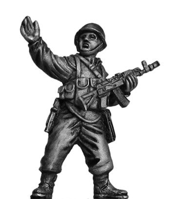 (100MOD250) Mechanized Infantry NCO in helmet with AK74