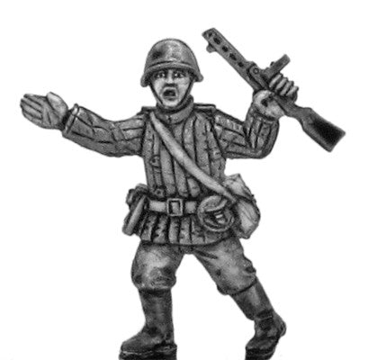 (100WWT007) Soviet Infantry Officer in helmet