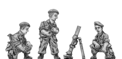 (300ICW56) Legionnaire 80mm Mortar Team in beret