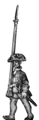 (100AOR101) 1756-63 Saxon Musketeer officer, marching with spontoon
