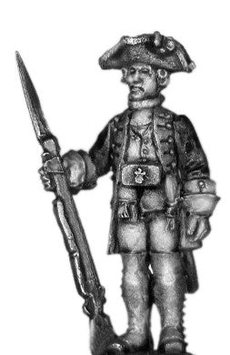 (100AOR106a) 1756-63 Saxon Officer, with musket, at attention