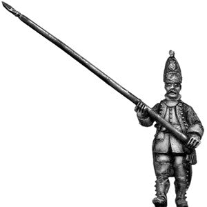 (100AOR063) Grenadier Standard Bearer, coat with cuffs & lapels marching