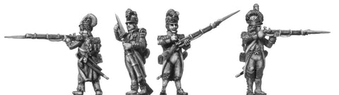 (100WFR019) Grenadier, casque, ragged uniform, firing/loading