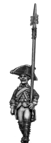 (100WFR310) Russian Musketeer NCO, lapels/collar, halberd, marching