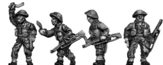 (300WWT215) Gurkha Inf. with No1 Mk3 rifle, khukri drawn, helmet