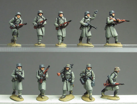 (ING27) NEW Greatcoat infantry advancing