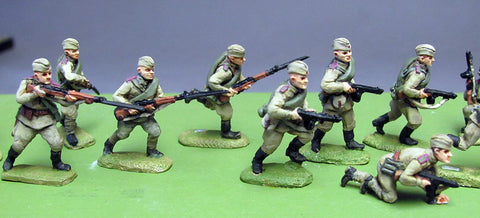 (INS01) Soviet Infantry, Caps, rifles advancing- 8 figure set