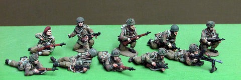 (INB52) Paras Infantry section kneeling/prone
