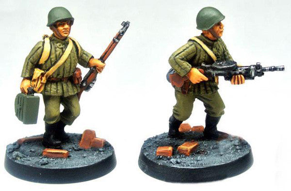 (100WWT005) Soviet Infantry LMG team in helmet